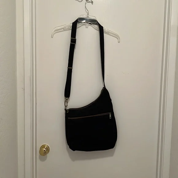 Black Crossbody Travel Security Bag with Adjustable Strap - Picture 3 of 10